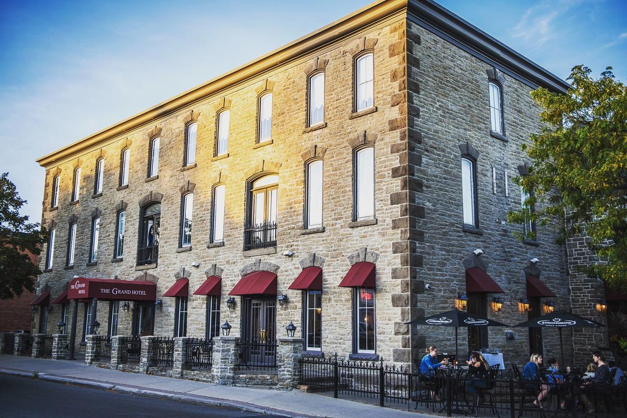 The Grand Hotel Carleton Place Exterior photo